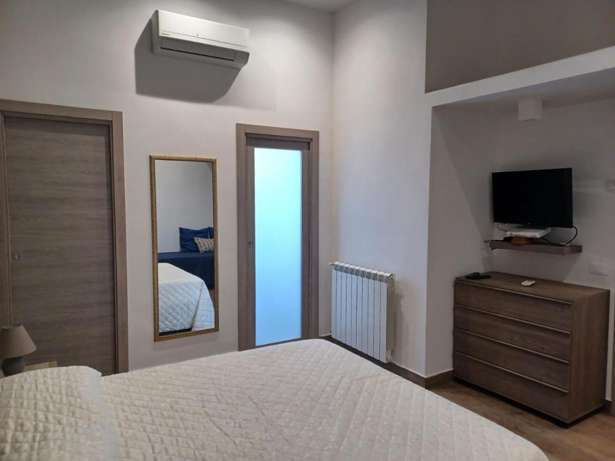 Giorgisa Apartment ปาแลร์โม ภายนอก รูปภาพ